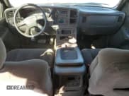 ✅ 2006 Chevrolet Silverado 1500 LT2 • VIN: 2GCEK13T861160197 • Лот: 76238784. Опубликован ранее на Copart с пробегом 239 457 миль. Бесплатный доступ к архиву аукционных продаж из США и подробный отчёт об истории автомобиля на DreamBid. Изображение 8.