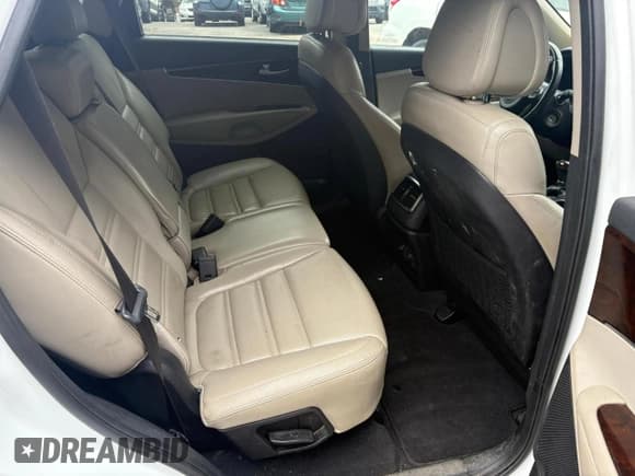 ✅ 2016 Kia Sorento EX • VIN: 5XYPHDA10GG006830 • Лот: 93046755. Опубликован ранее на Copart с пробегом 146 769 миль. Бесплатный доступ к архиву аукционных продаж из США и подробный отчёт об истории автомобиля на DreamBid. Изображение 6.