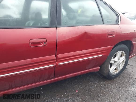 ✅ 1997 Pontiac Bonneville SE • VIN: 1G2HX52K0VH261054 • Lot: 43826174. Listed on IAAI with 148,296 mi. Free auction sales archive from the USA and detailed vehicle history report at DreamBid. Image 6.