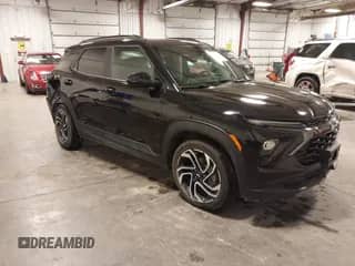 2025 Chevrolet TrailBlazer RS с VIN KL79MTSL7SB083998, выставлен на аукционе IAAI как лот 42253026 с пробегом 4 470 миль миль и . История ставок и продаж доступна на DreamBid. Изображение 1.