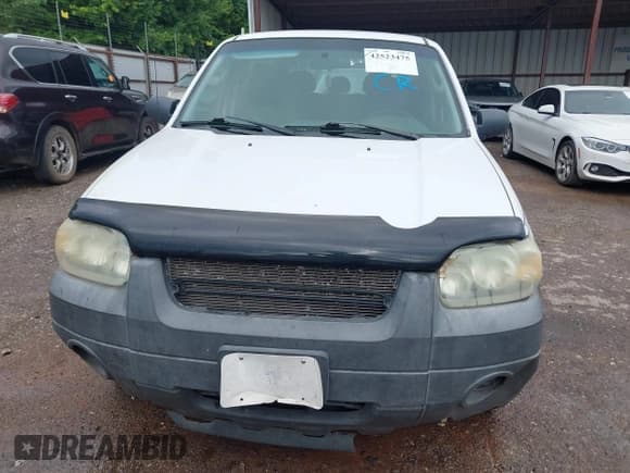 ✅ 2005 Ford Escape XLS Value • VIN: 1FMYU92Z95KC10126 • Lot: 42523475. Listed on IAAI with 201,033 mi. Free auction sales archive from the USA and detailed vehicle history report at DreamBid. Image 12.
