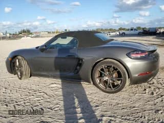 ✅ 2022 Porsche Boxster • VIN: WP0CA2A88NS205166 • Лот: 85168144. Опубликован ранее на Copart с пробегом 5 049 миль. Бесплатный доступ к архиву аукционных продаж из США и подробный отчёт об истории автомобиля на DreamBid. Изображение 2.