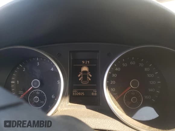 ✅ 2010 Volkswagen Jetta • VIN: 3VWTL8AJ4AM649225 • Lot: 73431474. Listed on Copart with 132,025 mi. Free auction sales archive from the USA and detailed vehicle history report at DreamBid. Image 9.