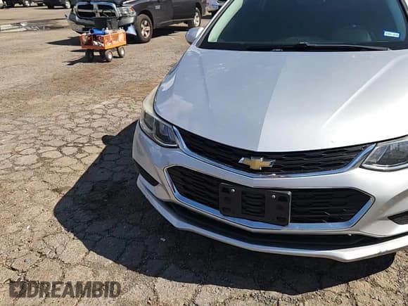 ✅ 2017 Chevrolet Cruze LS • VIN: 1G1BC5SM9H7212226 • Lot: 84060905. Listed on Copart with 117,201 mi. Free auction sales archive from the USA and detailed vehicle history report at DreamBid. Image 13.
