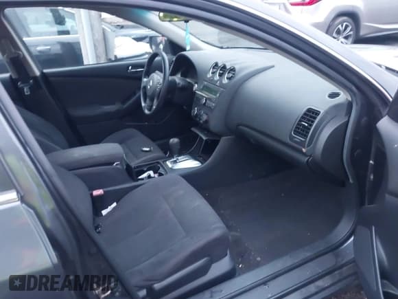 ✅ 2010 Nissan Altima S • VIN: 1N4AL2AP6AN422335 • Lot: 43678982. Listed on IAAI with 176,999 mi. Free auction sales archive from the USA and detailed vehicle history report at DreamBid. Image 5.