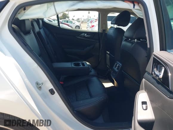 ✅ 2022 Nissan Maxima Platinum • VIN: 1N4AA6FV2NC507985 • Lot: 42960302. Listed on IAAI with 42,882 mi. Free auction sales archive from the USA and detailed vehicle history report at DreamBid. Image 8.