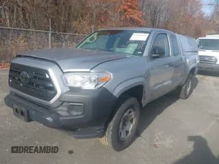 ✅ 2018 Toyota Tacoma SR • VIN: 5TFRX5GN6JX127216 • Лот: 43488542. Опубликован ранее на IAAI с пробегом 170 733 миль. Бесплатный доступ к архиву аукционных продаж из США и подробный отчёт об истории автомобиля на DreamBid. Изображение 2.