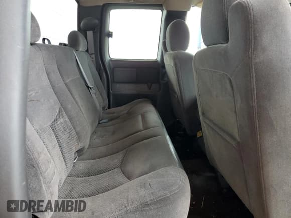 ✅ 2006 Chevrolet Silverado 1500 LT1 • VIN: 1GCEC19T96E156274 • Lot: 81106545. Wystawiony na Copart z przebiegiem 228 021 mil. Bezpłatny archiwum sprzedaży aukcyjnych z USA i szczegółowy raport historii pojazdu na DreamBid. Zdjęcie 10.