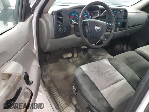 ✅ 2007 Chevrolet Silverado 2500HD 1LT • VIN: 1GCHC24K97E527159 • Лот: 88962205. Опубликован ранее на Copart с пробегом 77 791 миль. Бесплатный доступ к архиву аукционных продаж из США и подробный отчёт об истории автомобиля на DreamBid. Изображение 8.