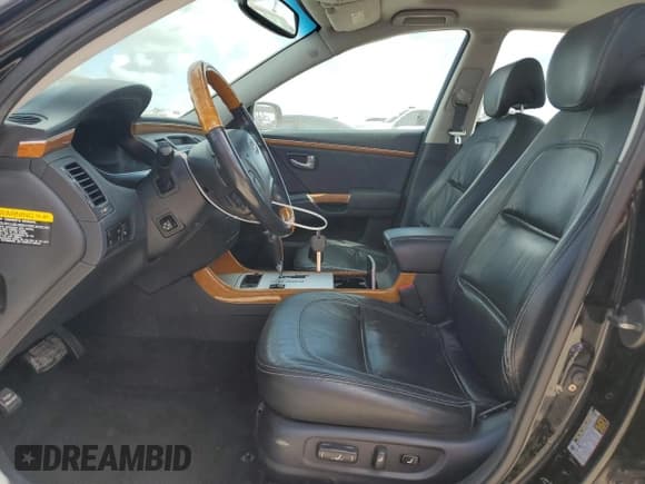 ✅ 2008 Hyundai Azera Limited • VIN: KMHFC46FX8A255292 • Lot: 93522305. Listed on Copart with 241,351 mi. Free auction sales archive from the USA and detailed vehicle history report at DreamBid. Image 7.