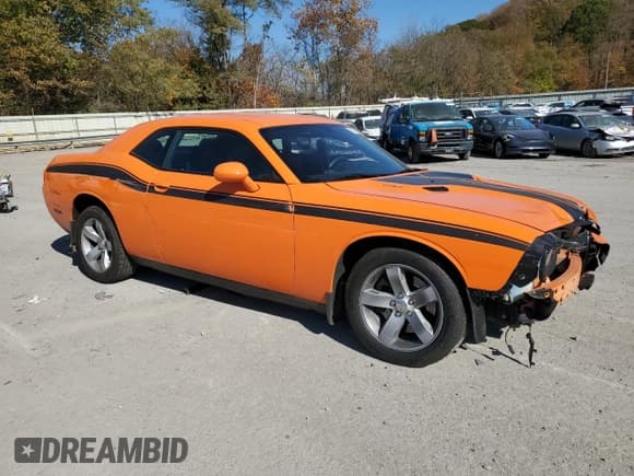 ✅ 2012 Dodge Challenger R/T Plus • VIN: 2C3CDYBT1CH158598 • Lot: 77275724. Wystawiony na Copart z przebiegiem Nie podano. Bezpłatny archiwum sprzedaży aukcyjnych z USA i szczegółowy raport historii pojazdu na DreamBid. Zdjęcie 4.