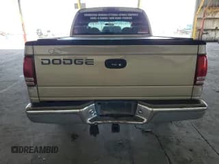 ✅ 2002 Dodge Dakota SLT • VIN: 1B7HL48N42S537026 • Lot: 53305005. Wystawiony na Copart z przebiegiem 175 924 mil. Bezpłatny archiwum sprzedaży aukcyjnych z USA i szczegółowy raport historii pojazdu na DreamBid. Zdjęcie 6.