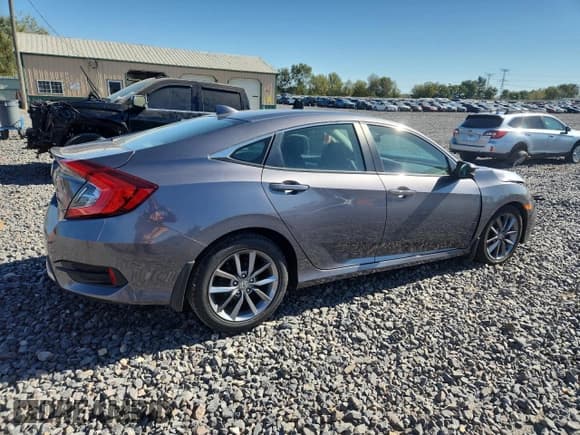 ✅ 2019 Honda Civic EX • VIN: 19XFC1F32KE013870 • Lot: 82655795. Listed on Copart with 80,151 mi. Free auction sales archive from the USA and detailed vehicle history report at DreamBid. Image 3.