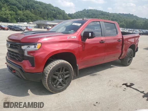 ✅ 2022 Chevrolet Silverado 1500 LT Trail Boss • VIN: 3GCUDFED9NG524318 • Lot: 68218825. Wystawiony na Copart z przebiegiem 43 149 mil. Bezpłatny archiwum sprzedaży aukcyjnych z USA i szczegółowy raport historii pojazdu na DreamBid. Zdjęcie 1.