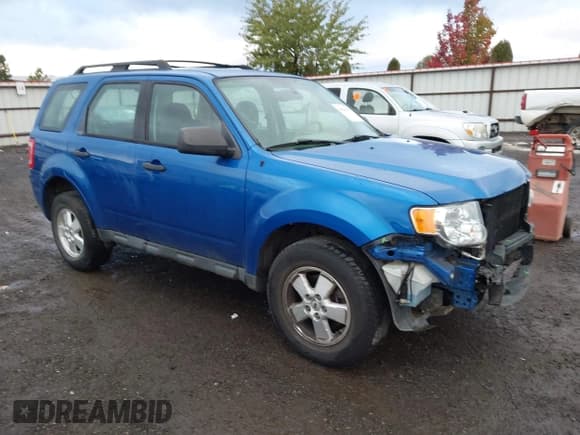 ✅ 2011 Ford Escape XLS • VIN: 1FMCU9C70BKA93037 • Лот: 43541637. Опубликован ранее на IAAI с пробегом 165 520 миль. Бесплатный доступ к архиву аукционных продаж из США и подробный отчёт об истории автомобиля на DreamBid. Изображение 1.