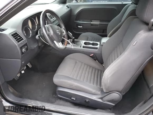 ✅ 2013 Dodge Challenger R/T • VIN: 2C3CDYBT6DH535850 • Lot: 89083035. Wystawiony na Copart z przebiegiem 104 368 mil. Bezpłatny archiwum sprzedaży aukcyjnych z USA i szczegółowy raport historii pojazdu na DreamBid. Zdjęcie 7.