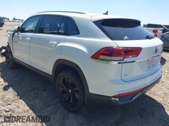 ✅ 2023 Volkswagen Atlas SE • VIN: 1V2KC2CA2PC220778 • Lot: 42136136. Listed on IAAI with 30,370 mi. Free auction sales archive from the USA and detailed vehicle history report at DreamBid. Image 3.