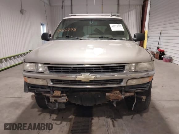 ✅ 2005 Chevrolet Suburban LT • VIN: 3GNFK16Z75G290666 • Лот: 41812793. Опубликован ранее на IAAI с пробегом 187 377 миль. Бесплатный доступ к архиву аукционных продаж из США и подробный отчёт об истории автомобиля на DreamBid. Изображение 6.