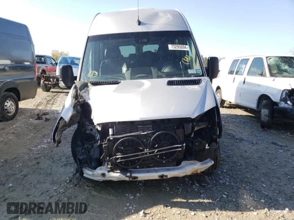 ✅ 2016 Mercedes-Benz Sprinter Passenger • VIN: 8BRPE7DD2GE127639 • Лот: 73295094. Опубликован ранее на Copart с пробегом 139 494 миль. Бесплатный доступ к архиву аукционных продаж из США и подробный отчёт об истории автомобиля на DreamBid. Изображение 5.