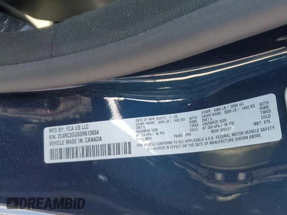 ✅ 2025 Chrysler Pacifica Limited • VIN: 2C4RC3GG6SR613834 • Lot: 90434985. Listed on Copart with 5,877 mi. Free auction sales archive from the USA and detailed vehicle history report at DreamBid. Image 14.