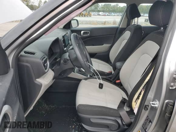 2024 Hyundai Venue SEL with VIN KMHRC8A35RU280845, listed as a Copart auction lot 72532684 with 13,388 mi miles and Salvage title. Bid and sale history available at DreamBid. Image 7.