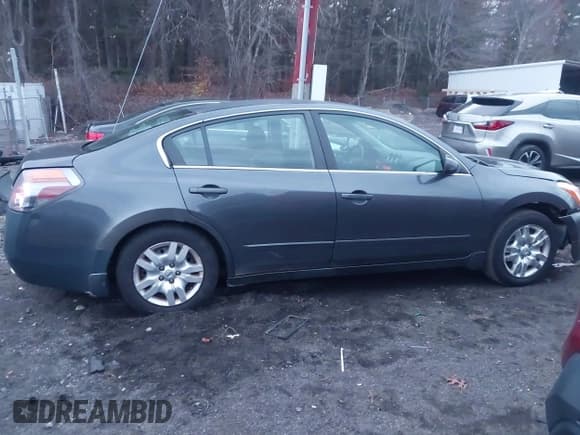 ✅ 2010 Nissan Altima S • VIN: 1N4AL2AP6AN422335 • Lot: 43678982. Listed on IAAI with 176,999 mi. Free auction sales archive from the USA and detailed vehicle history report at DreamBid. Image 13.
