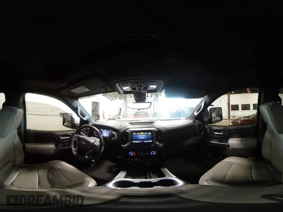 2020 Chevrolet Silverado 2500HD LTZ z VIN 1GC4YPEY5LF172009, wystawiony jako Copart lot #70006585 z przebiegiem 180 140 mil mil oraz Szkoda całkowita • Salvage title. Historia ofert i sprzedaży dostępna na DreamBid. Obrazek 14.