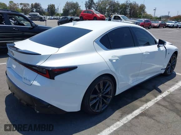 2024 Lexus IS 300 с VIN JTHBA1D2XR5131510, выставлен на аукционе IAAI как лот 42607201 с пробегом 10 580 миль миль и . История ставок и продаж доступна на DreamBid. Изображение 4.