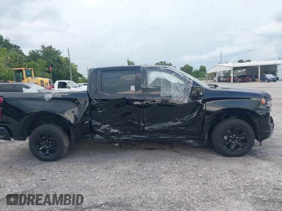 ✅ 2025 Chevrolet Silverado 1500 High Country • VIN: 1GCUKJE81SZ153131 • Lot: 41597428. Listed on IAAI with 3,032 mi. Free auction sales archive from the USA and detailed vehicle history report at DreamBid. Image 13.