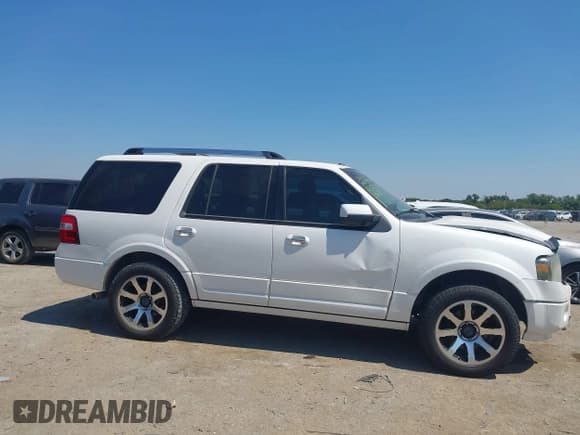 ✅ 2012 Ford Expedition Limited • VIN: 1FMJU2A55CEF38842 • Lot: 43202844. Listed on IAAI with 209,191 mi. Free auction sales archive from the USA and detailed vehicle history report at DreamBid. Image 13.