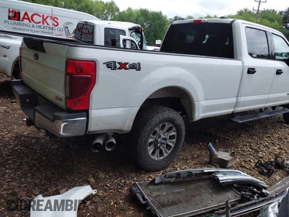 ✅ 2021 Ford F-250 XL • VIN: 1FT7W2BT4MED42592 • Lot: 42219340. Wystawiony na IAAI z przebiegiem 133 093 mil. Bezpłatny archiwum sprzedaży aukcyjnych z USA i szczegółowy raport historii pojazdu na DreamBid. Zdjęcie 4.
