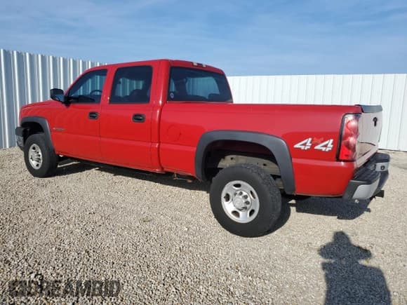 ✅ 2006 Chevrolet Silverado 2500HD LT2 • VIN: 1GCHK23UX6F145866 • Lot: 66022065. Wystawiony na Copart z przebiegiem 107 420 mil. Bezpłatny archiwum sprzedaży aukcyjnych z USA i szczegółowy raport historii pojazdu na DreamBid. Zdjęcie 2.