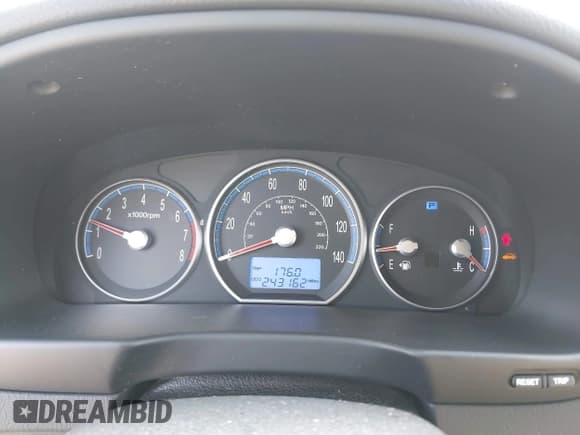 ✅ 2009 Hyundai Santa Fe SE • VIN: 5NMSH13EX9H312578 • Lot: 42863522. Listed on IAAI with 243,162 mi. Free auction sales archive from the USA and detailed vehicle history report at DreamBid. Image 7.