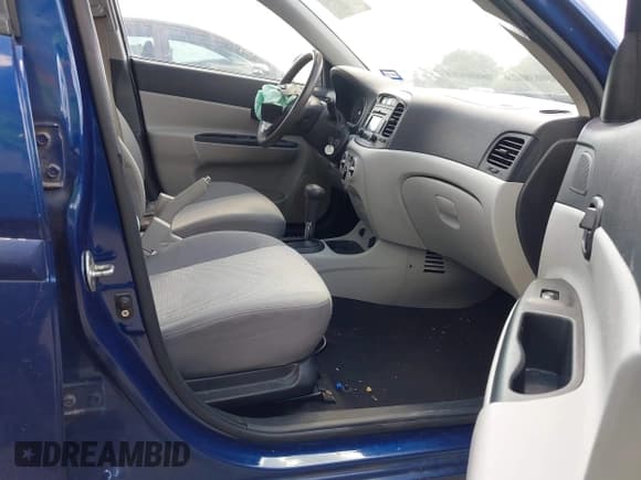 ✅ 2010 Hyundai Accent GLS • VIN: KMHCN4ACXAU498468 • Лот: 42774734. Опубликован ранее на IAAI с пробегом 198 306 миль. Бесплатный доступ к архиву аукционных продаж из США и подробный отчёт об истории автомобиля на DreamBid. Изображение 5.