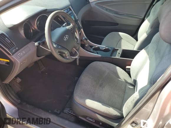 ✅ 2012 Hyundai Sonata Hybrid • VIN: KMHEC4A43CA031419 • Lot: 66244164. Listed on Copart with 234,232 mi. Free auction sales archive from the USA and detailed vehicle history report at DreamBid. Image 7.