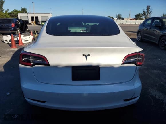 ✅ 2021 Tesla Model 3 Standard Range Plus • VIN: 5YJ3E1EA1MF064478 • Lot: 93518245. Wystawiony na Copart z przebiegiem 56 150 mil. Bezpłatny archiwum sprzedaży aukcyjnych z USA i szczegółowy raport historii pojazdu na DreamBid. Zdjęcie 6.