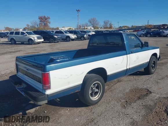 ✅ 1991 Chevrolet S-10 X96 • VIN: 1GCCS14Z0M0124278 • Лот: 43655789. Опубликован ранее на IAAI с пробегом 94 531 миль. Бесплатный доступ к архиву аукционных продаж из США и подробный отчёт об истории автомобиля на DreamBid. Изображение 4.