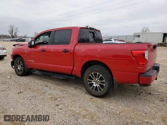 ✅ 2022 Nissan Titan SV • VIN: 1N6AA1EF1NN101656 • Lot: 44682605. Wystawiony na Copart z przebiegiem 45 586 mil. Bezpłatny archiwum sprzedaży aukcyjnych z USA i szczegółowy raport historii pojazdu na DreamBid. Zdjęcie 2.