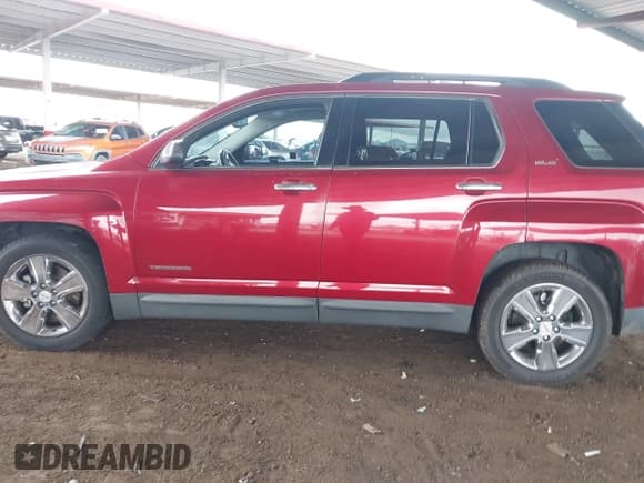 ✅ 2014 GMC Terrain SLE • VIN: 2GKFLRE30E6131943 • Lot: 43749573. Listed on IAAI with 124,831 mi. Free auction sales archive from the USA and detailed vehicle history report at DreamBid. Image 14.