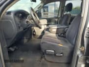 ✅ 2005 Dodge 2500 SLT • VIN: 3D7KR28C45G731600 • Lot: 69998155. Wystawiony na Copart z przebiegiem 179 775 mil. Bezpłatny archiwum sprzedaży aukcyjnych z USA i szczegółowy raport historii pojazdu na DreamBid. Zdjęcie 7.