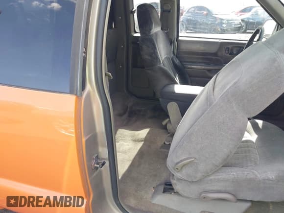 ✅ 2001 Chevrolet S-10 • VIN: 1GCCS195318249035 • Лот: 42271011. Опубликован ранее на IAAI с пробегом 126 640 миль. Бесплатный доступ к архиву аукционных продаж из США и подробный отчёт об истории автомобиля на DreamBid. Изображение 8.