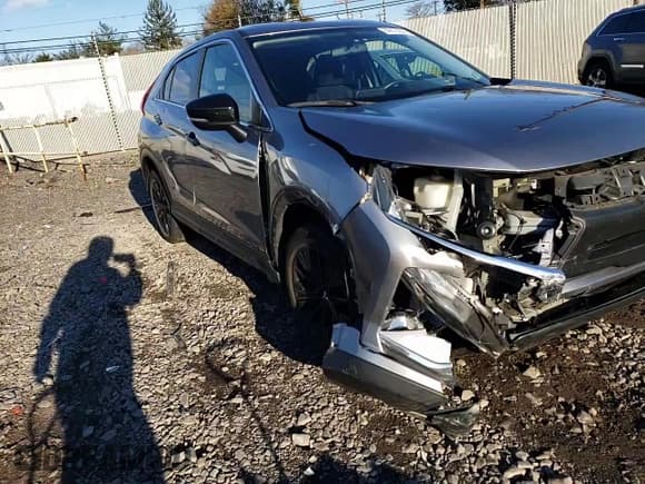 ✅ 2018 Mitsubishi Eclipse Cross LE • VIN: JA4AT4AA8JZ066295 • Lot: 69618392. Listed on Copart with 40,194 mi. Free auction sales archive from the USA and detailed vehicle history report at DreamBid. Image 12.