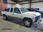 ✅ 1998 Chevrolet Silverado 1500 • VIN: 1GCEK19R8WR125081 • Lot: 61561675. Listed on Copart with 158,045 mi. Free auction sales archive from the USA and detailed vehicle history report at DreamBid. Image 4.