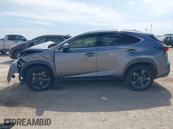 ✅ 2015 Lexus NX 200t • VIN: JTJYARBZ6F2017959 • Lot: 43464073. Wystawiony na IAAI z przebiegiem 84 574 mil. Bezpłatny archiwum sprzedaży aukcyjnych z USA i szczegółowy raport historii pojazdu na DreamBid. Zdjęcie 14.
