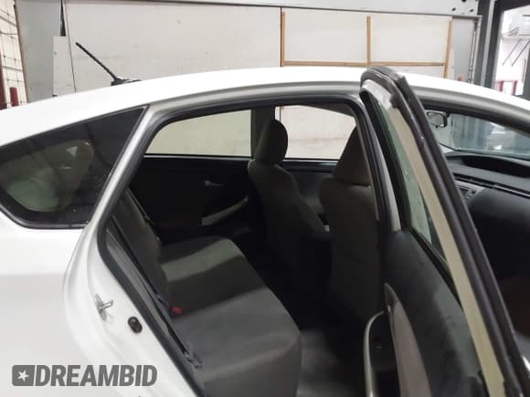 ✅ 2014 Toyota Prius Four • VIN: JTDKN3DU1E1747553 • Lot: 43420881. Wystawiony na IAAI z przebiegiem 192 435 mil. Bezpłatny archiwum sprzedaży aukcyjnych z USA i szczegółowy raport historii pojazdu na DreamBid. Zdjęcie 8.