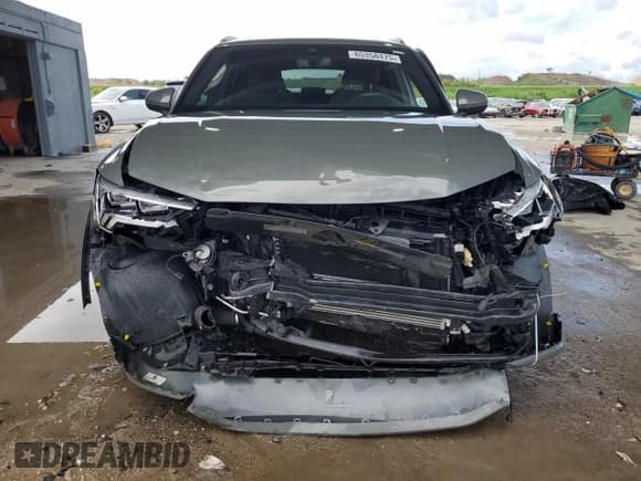 ✅ 2020 Audi Q3 S line Prestige • VIN: WA1FECF3XL1014351 • Lot: 65358475. Wystawiony na Copart z przebiegiem 39 769 mil. Bezpłatny archiwum sprzedaży aukcyjnych z USA i szczegółowy raport historii pojazdu na DreamBid. Zdjęcie 5.