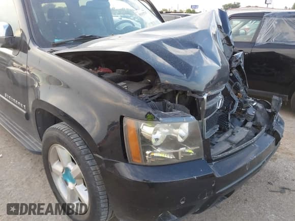 ✅ 2008 Chevrolet Suburban LTZ • VIN: 3GNFC16058G225852 • Лот: 43115717. Опубликован ранее на IAAI с пробегом 119 308 миль. Бесплатный доступ к архиву аукционных продаж из США и подробный отчёт об истории автомобиля на DreamBid. Изображение 12.