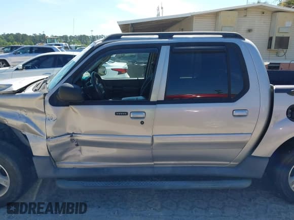 ✅ 2004 Ford Explorer Sport Trac XLS • VIN: 1FMZU67K34UA66302 • Lot: 42203931. Wystawiony na IAAI z przebiegiem 221 245 mil. Bezpłatny archiwum sprzedaży aukcyjnych z USA i szczegółowy raport historii pojazdu na DreamBid. Zdjęcie 14.