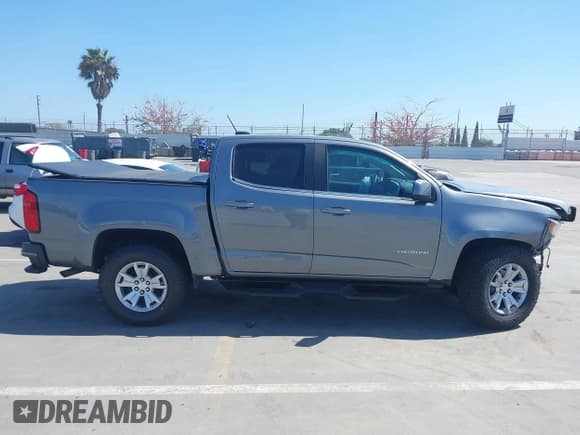 ✅ 2020 Chevrolet Colorado 2WD LT • VIN: 1GCGSCEN9L1242637 • Lot: 42203101. Wystawiony na IAAI z przebiegiem 53 050 mil. Bezpłatny archiwum sprzedaży aukcyjnych z USA i szczegółowy raport historii pojazdu na DreamBid. Zdjęcie 13.