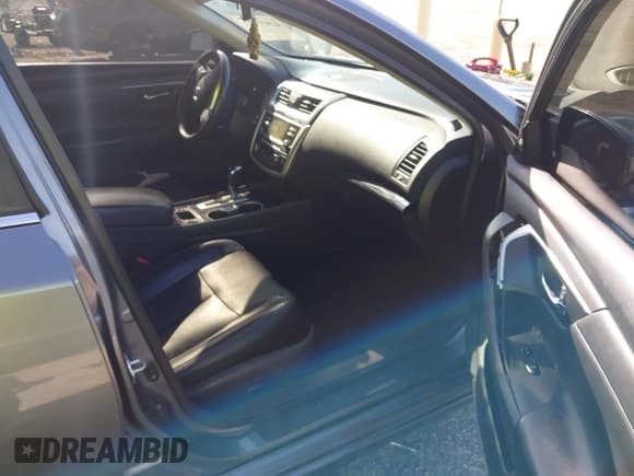 ✅ 2017 Nissan Altima SL • VIN: 1N4AL3AP7HC224844 • Lot: 42922722. Listed on IAAI with 163,041 mi. Free auction sales archive from the USA and detailed vehicle history report at DreamBid. Image 5.